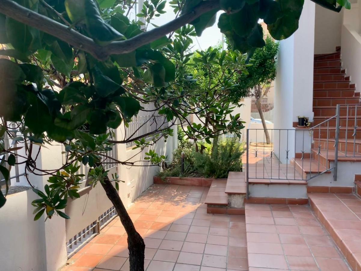 Casa Calmedia Apartment Боза Екстериор снимка